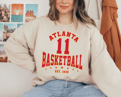 Customized Atlanta Hawks Crewneck Sweatshirt - Vintage Basketball Fan T-Shirt