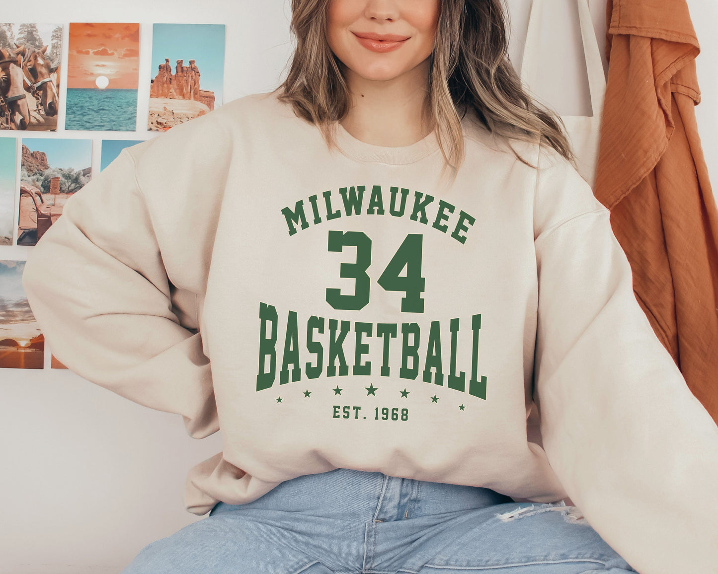 Customized Milwaukee Bucks Vintage Basketball Fan Sweatshirtt-Shirt