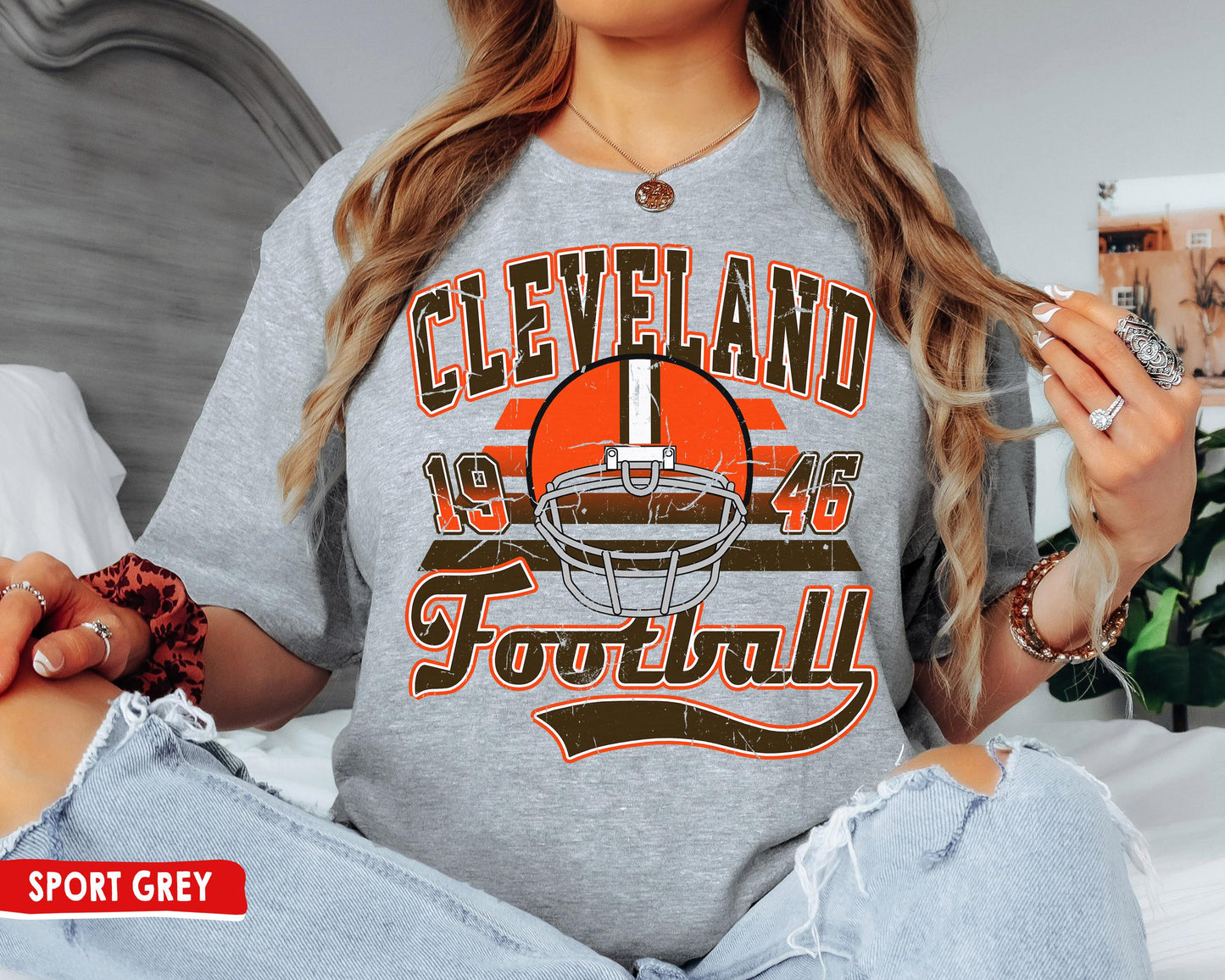 Cleveland Football Crewneck Sweatshirt, Vintage Browns T-Shirt Gift