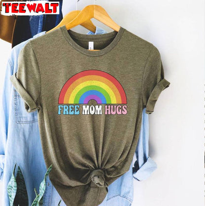 Retro Free Mom Hugs Shirt, Inspirational Lgbtq Mom Comfort Short Sleeve Crewneck