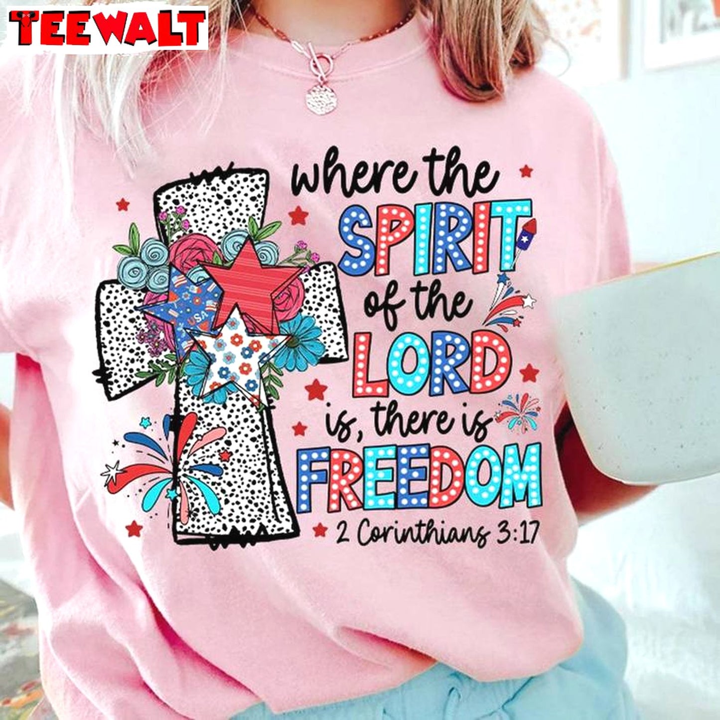 America Dalmatian , Trendy Where The Spirit Of The Lord Is There Is Freedom Shirt Hoodie