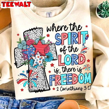 America Dalmatian , Trendy Where The Spirit Of The Lord Is There Is Freedom Shirt Hoodie