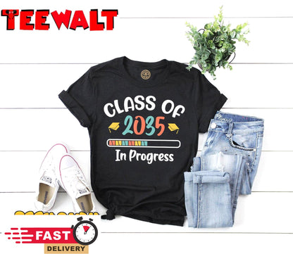 Class of 2035 Grow With Me First Day of School Graduation T-Shirt