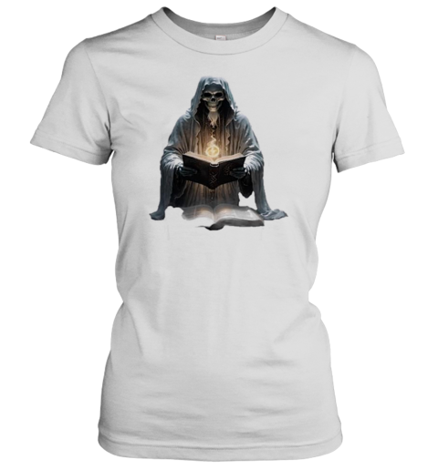 Halloween A Ghostly Cloak Wearing Skeleton Book Lover T-Shirt