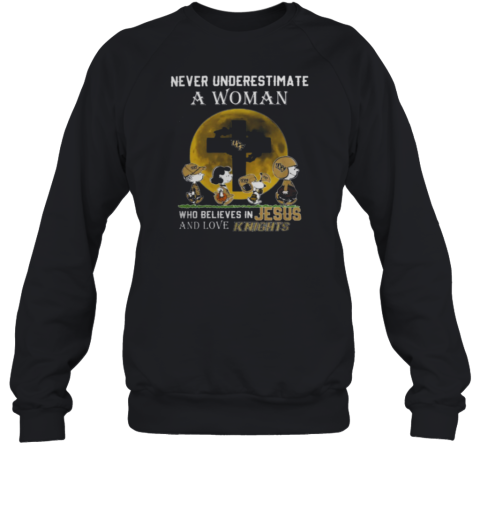 Peanuts Characters Never Underestimate A Woman Who Believes In Jesus And Loves UCF Knights T-Shirt