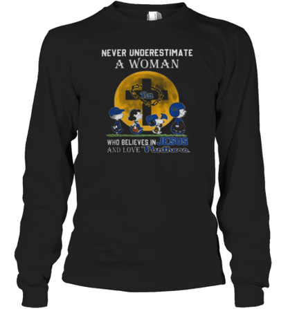 Peanuts Characters Never Underestimate A Woman Who Believes In Jesus And Loves Pitt Panthers T-Shirt