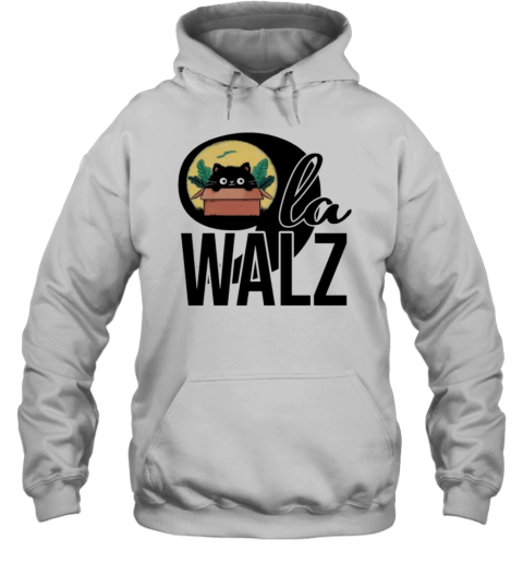 Comma La Walz Cat For Harris Walz T-Shirt