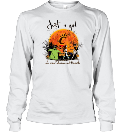 Just A Girl Who Love Halloween And Cincinnati Bearcats Football T-Shirt