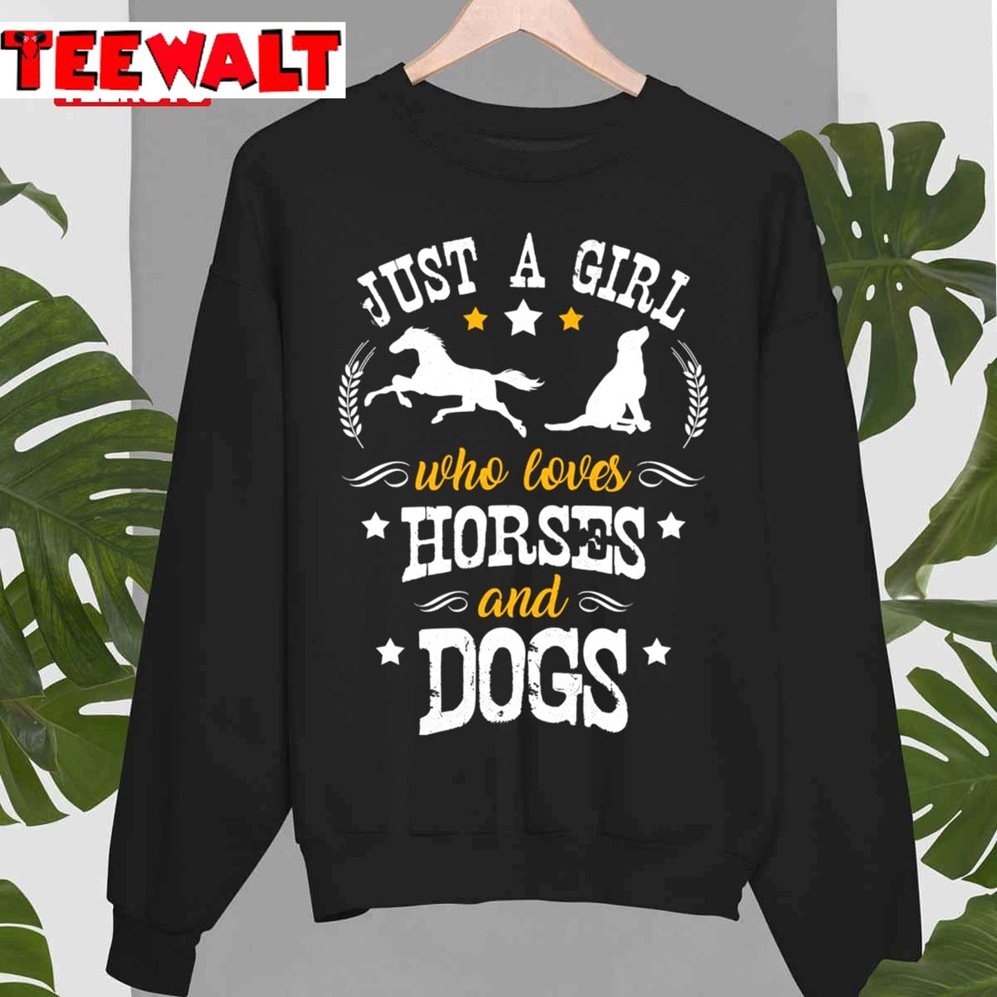 Horse Lover Art Just A Girl Who Loves Horses And Dogs Unisex T-Shirt