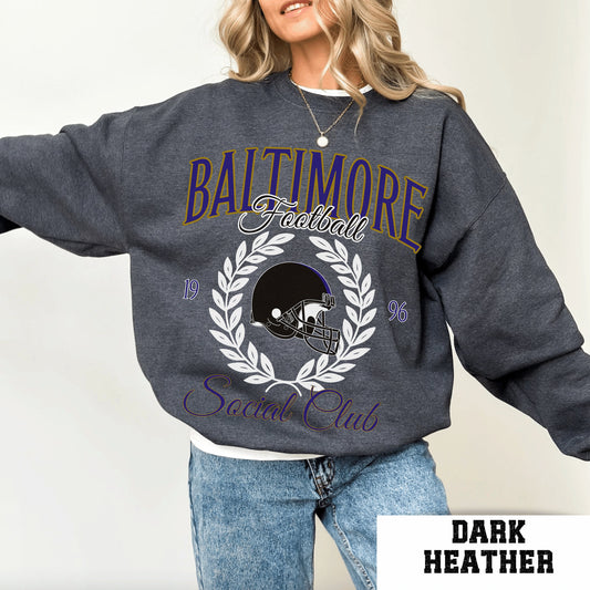 Baltimore Football Sweatshirt - Vintage Raven Crewneck Retro Gift Shirt