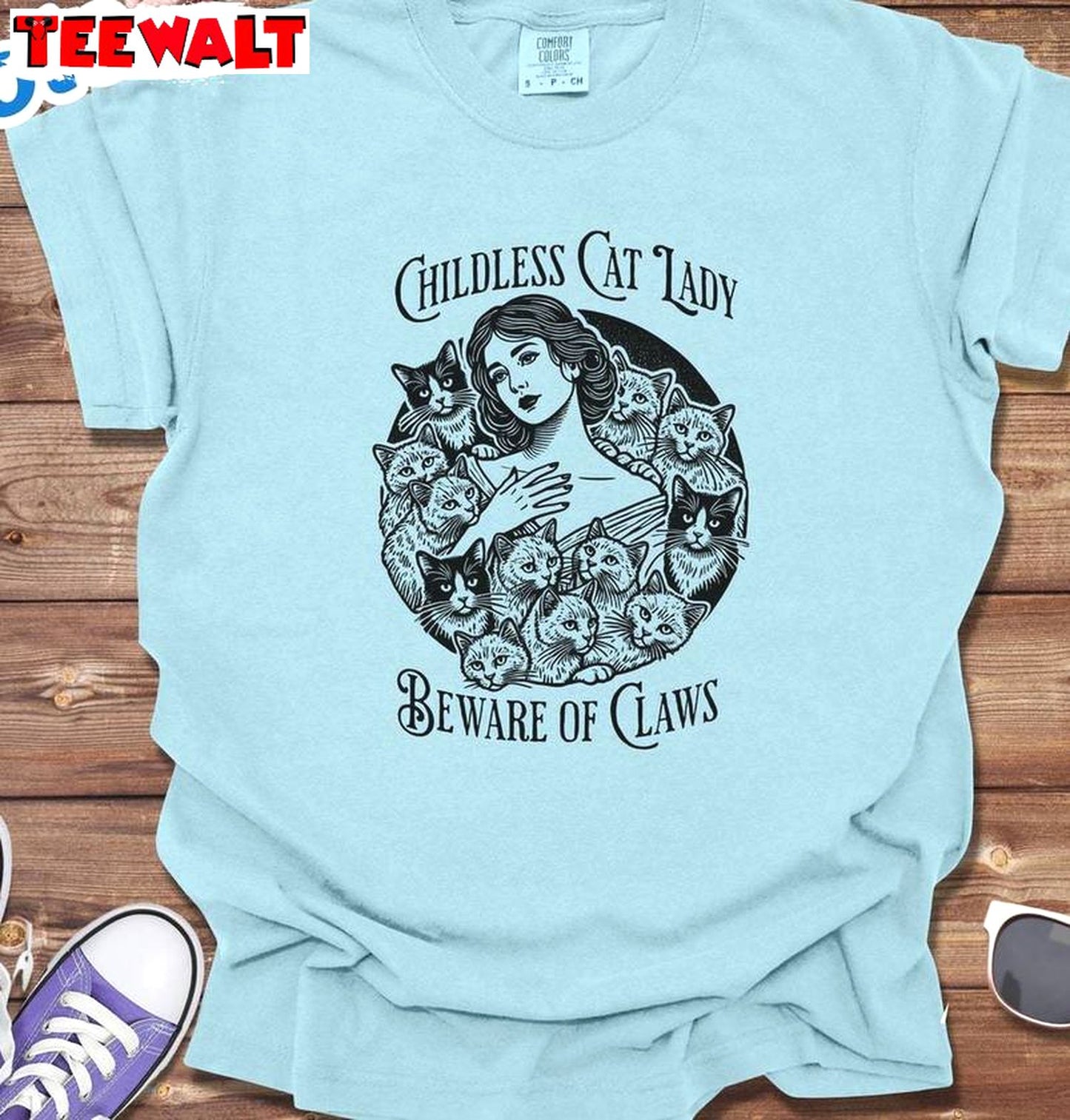 Elegant Childless Cat Lady Shirt, Beware Of Claws Short Sleeve Crewneck