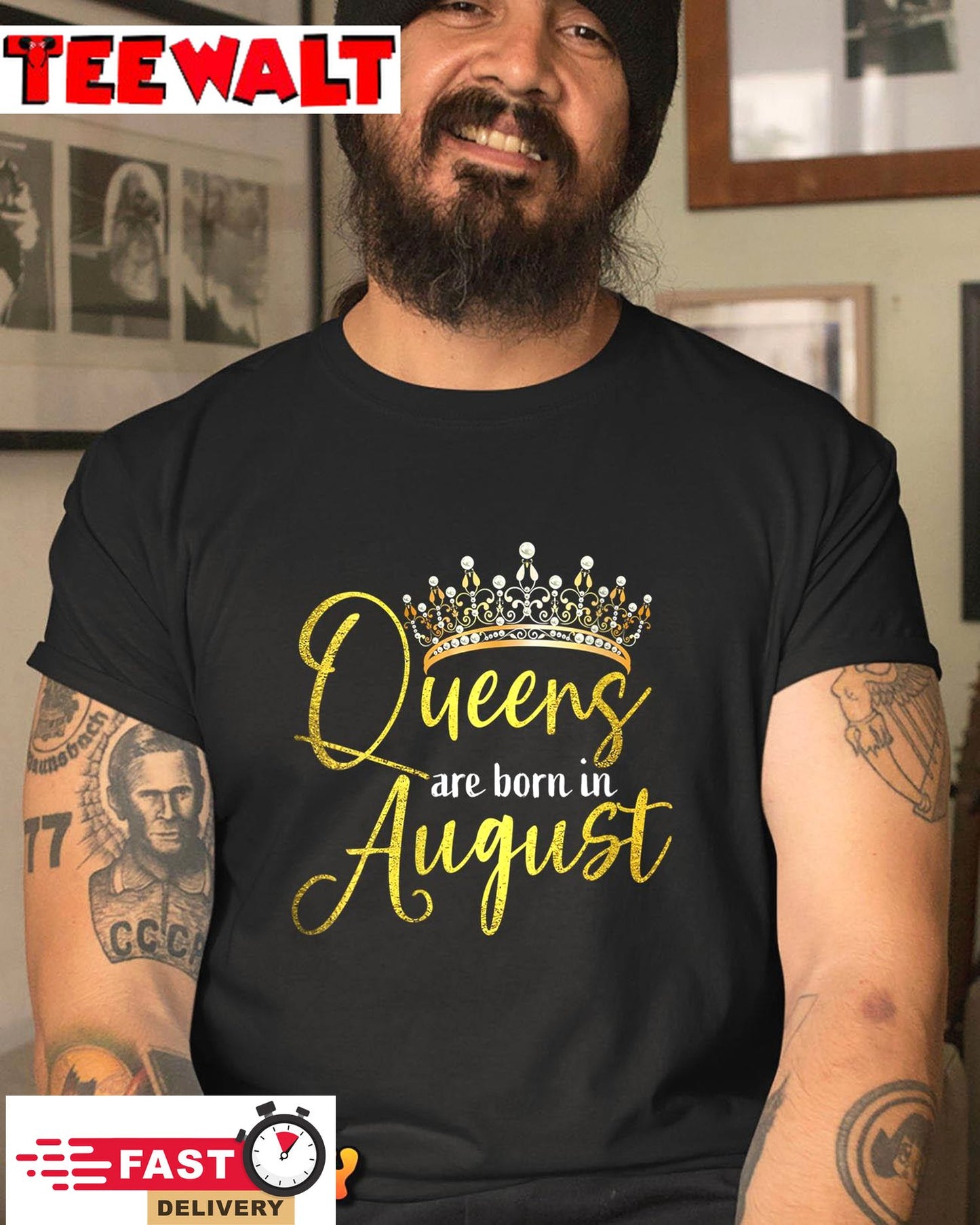 Womens Queen Was Born In August Happy Birthday Gifts For Women V-Neck T-Shirt