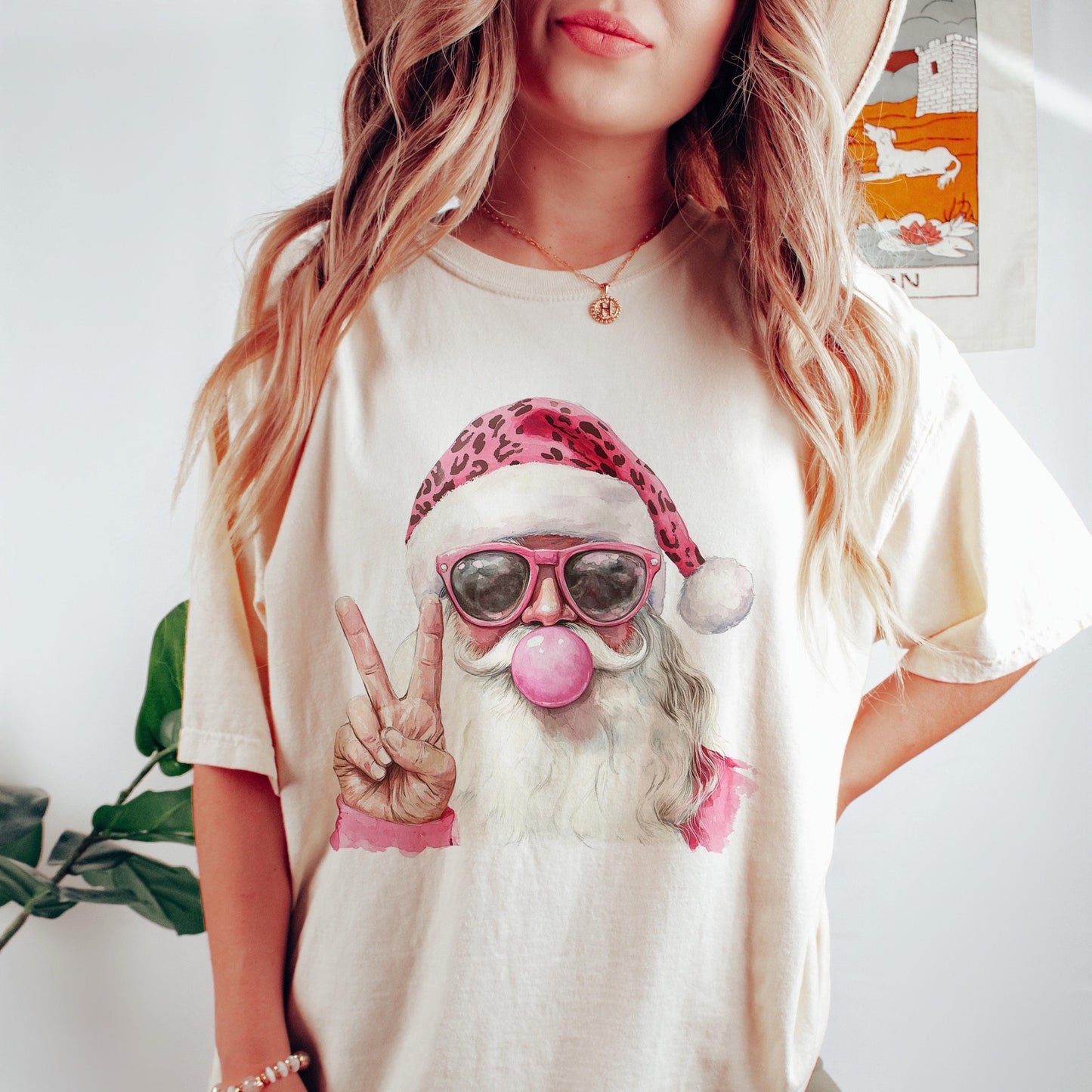 Santa Peace Out Christmas T-Shirt Retro Santa Claus Tee