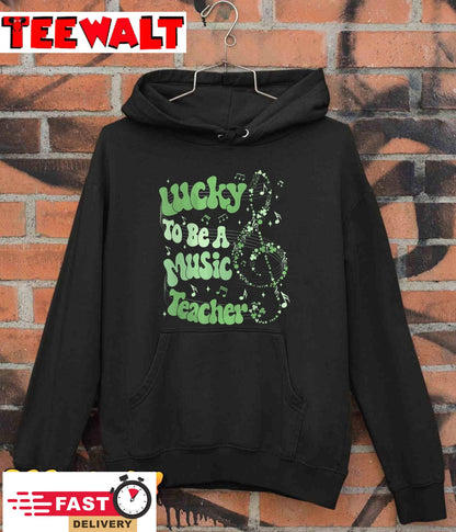 Retro Groovy Lucky To Be A Music Teacher St Patrick's Day T-Shirt