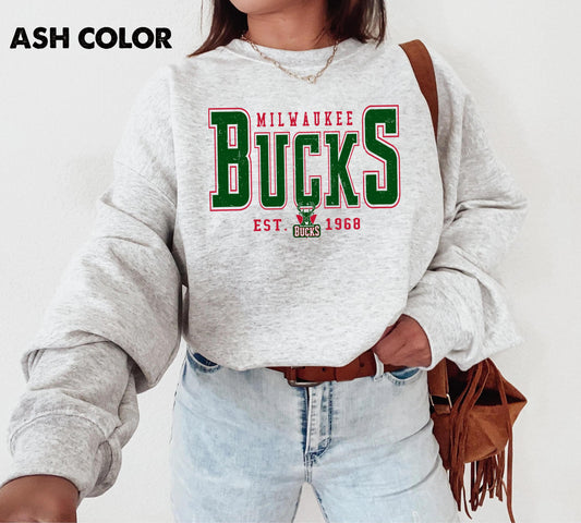 Vintage Milwaukee Bucks Sweatshirt T-Shirt Basketball Fan