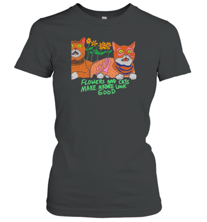 Flowers And Cats Make Nature Look Good Drawing Artwork T-Shirt