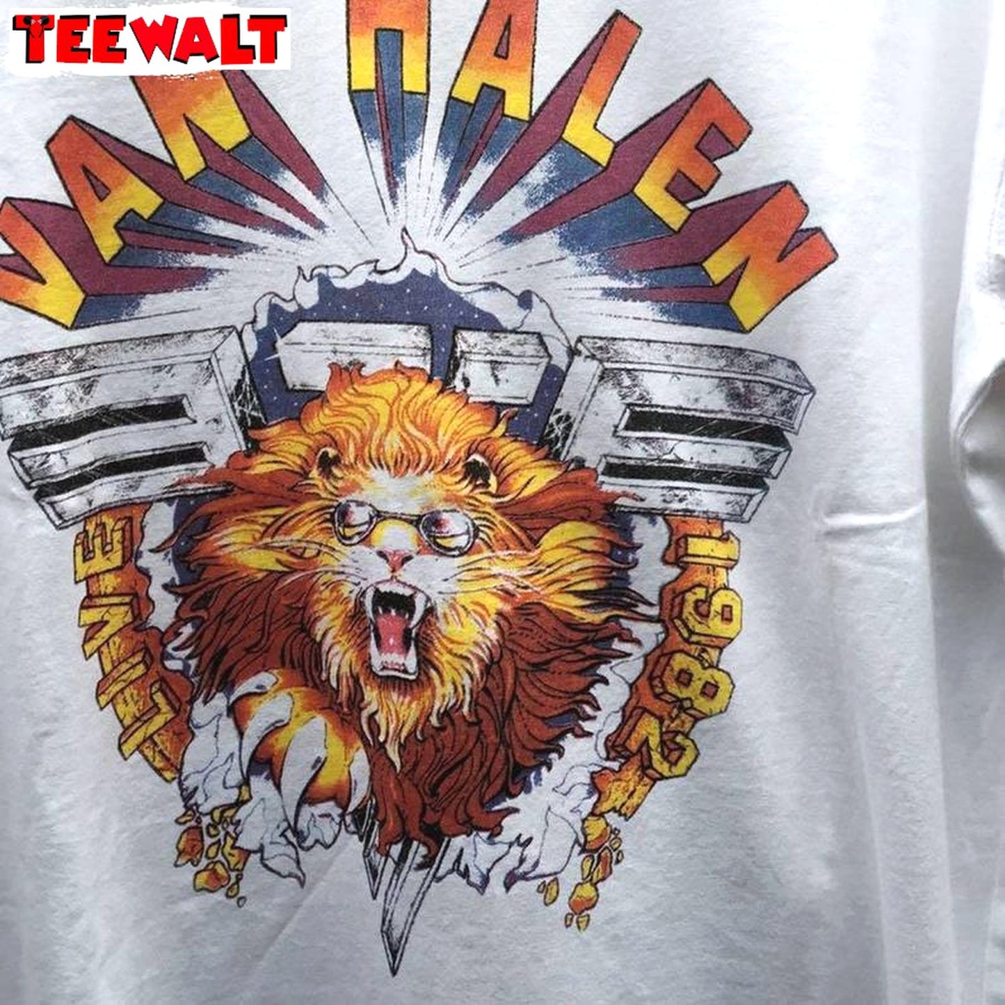 Van Halen Comfort Sweatshirt, Trendy Van Halen Lion Logo Short Sleeve Crewneck