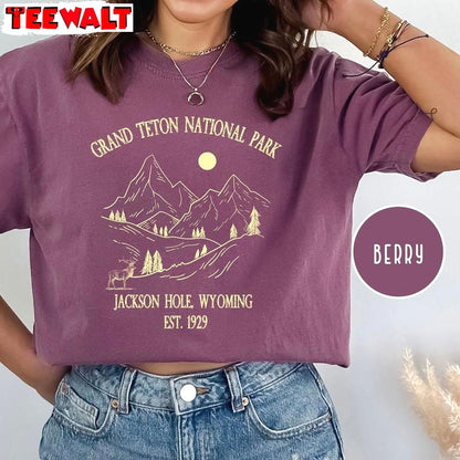 Must Have Jackson Hole Shirt, Unique Grand Tetons Short Sleeve Crewneck