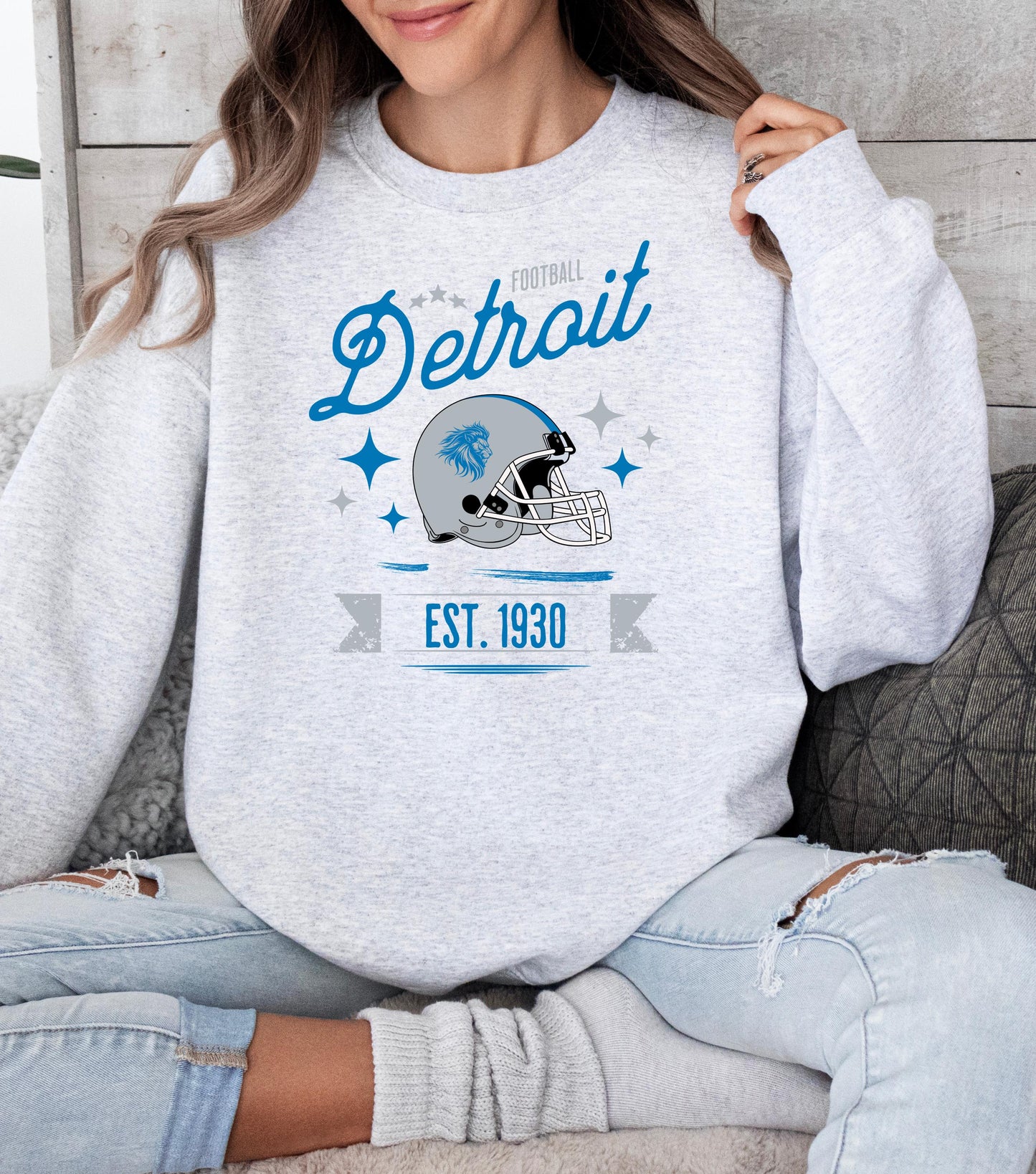 Vintage Detroit Lions Sweatshirt - Retro Fan Crewneck Shirt