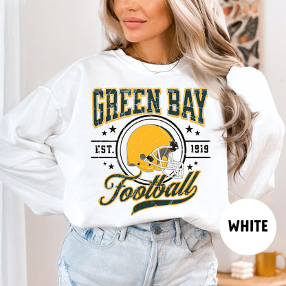 Vintage Green Bay Football Sweatshirt - Jordon Love Varsity Style Shirt