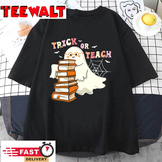 Trick or Teach Floral Groovy Halloween Teacher Retro Ghost T-Shirt