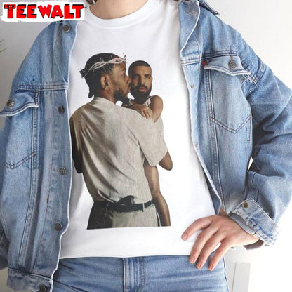 Kendrick Lamar Holding Baby Drake T Shirt, Creative Kendrick Lamar Shirt Sweater