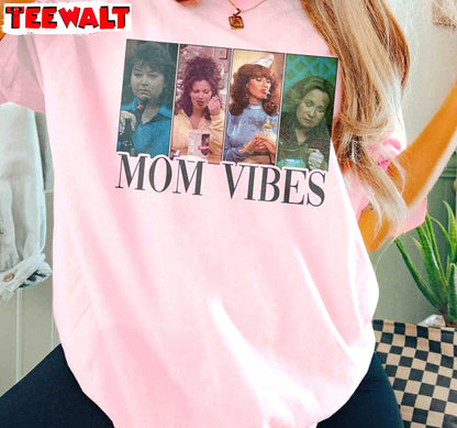 Mom Vibes Shirt, Funny Sarcastic Mom Sitcom Unisex Hoodie Short Sleeve