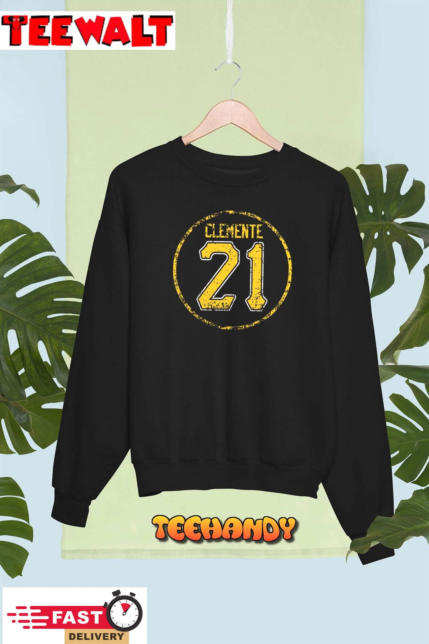 The Legend Roberto Clemente 21 Unisex T-Shirt